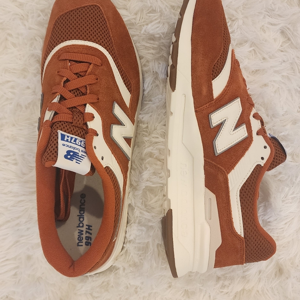 Shoes - Picture 5 of 7